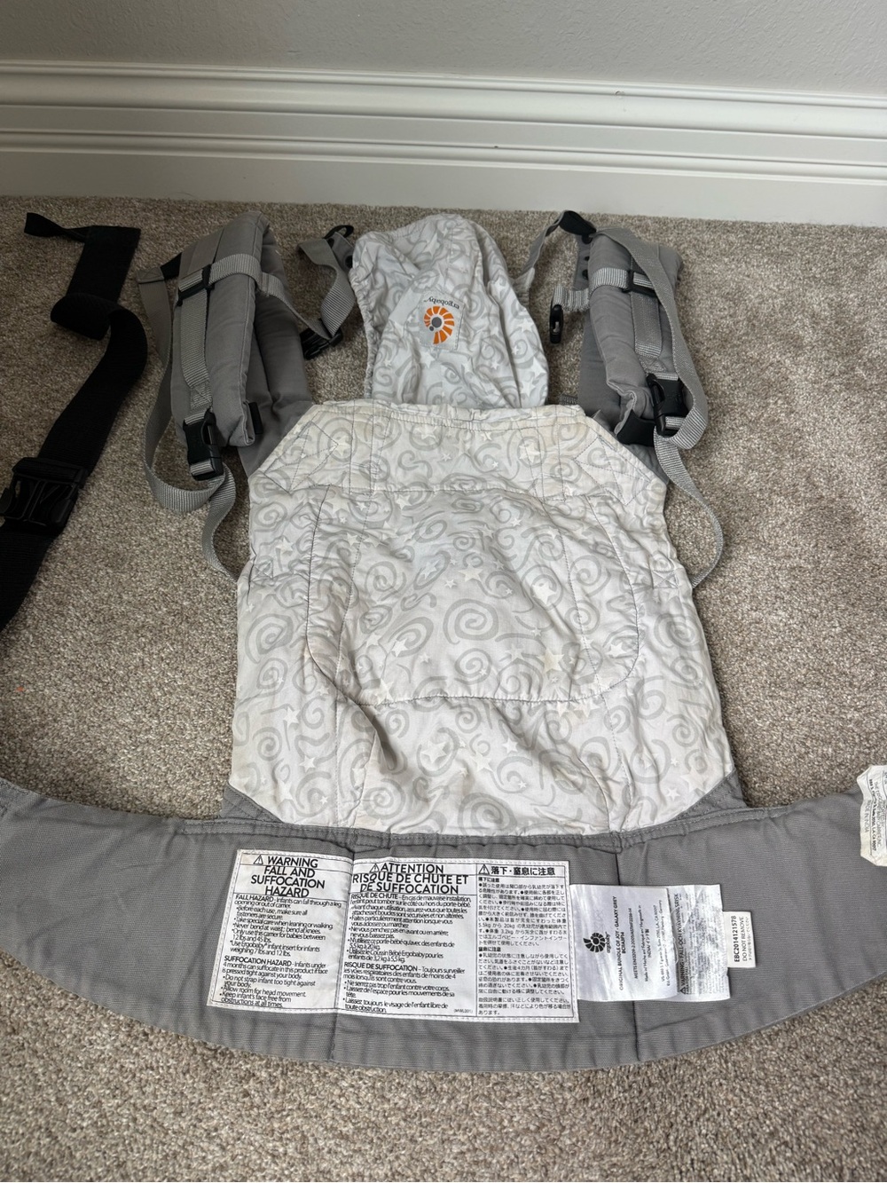 Ergobaby Gray Star Pattern Carrier - Picture 3 of 5
